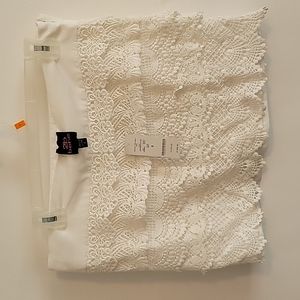 2B Bebe crochet trim mini skirt size 8